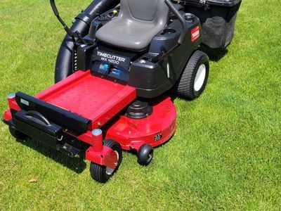 Toro TimeCutter MX 4200 42-Inch Zero Turn Riding Lawn Mower with Bagger