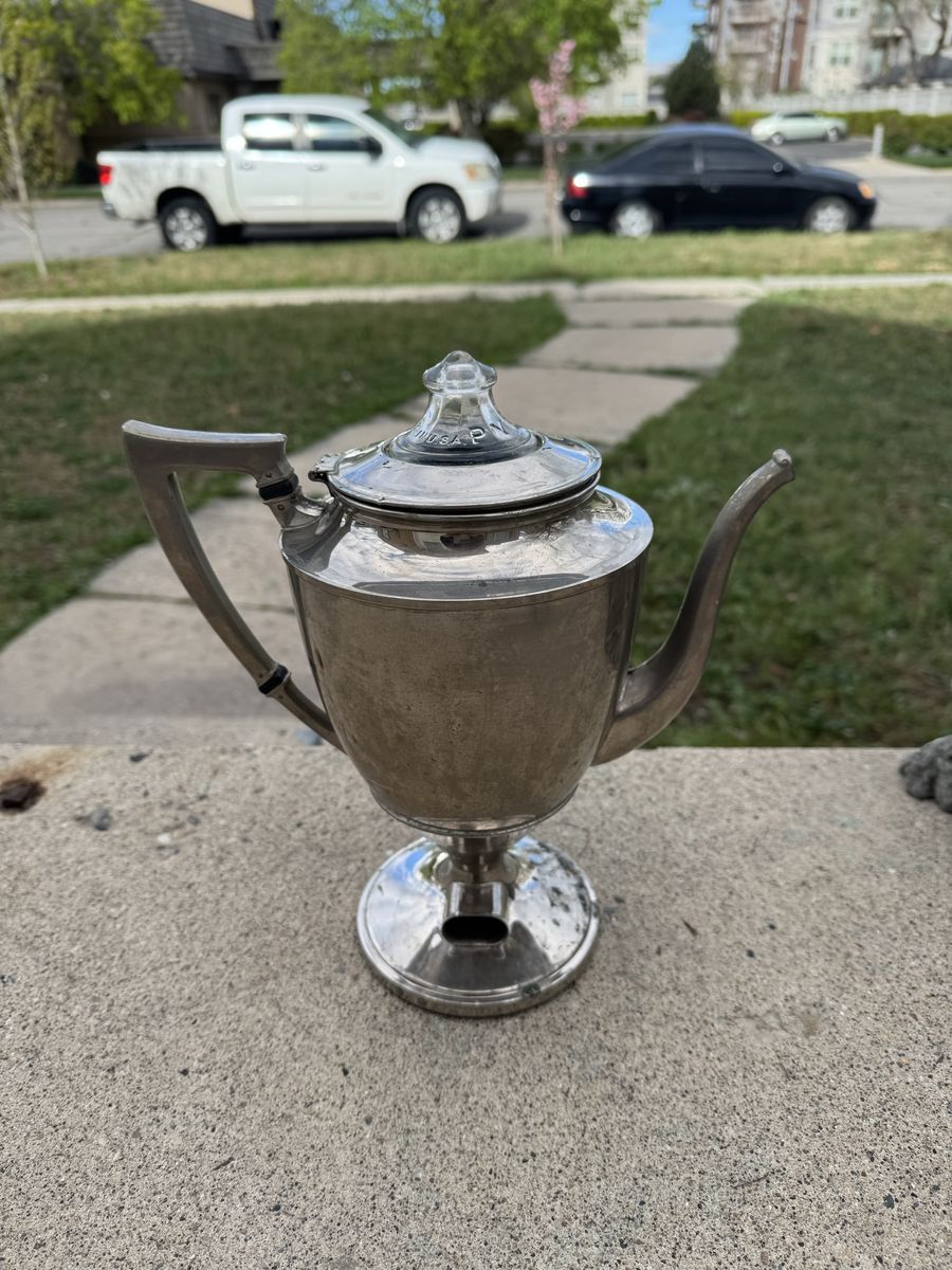 Landers, Frary & Clark Universal Percolator