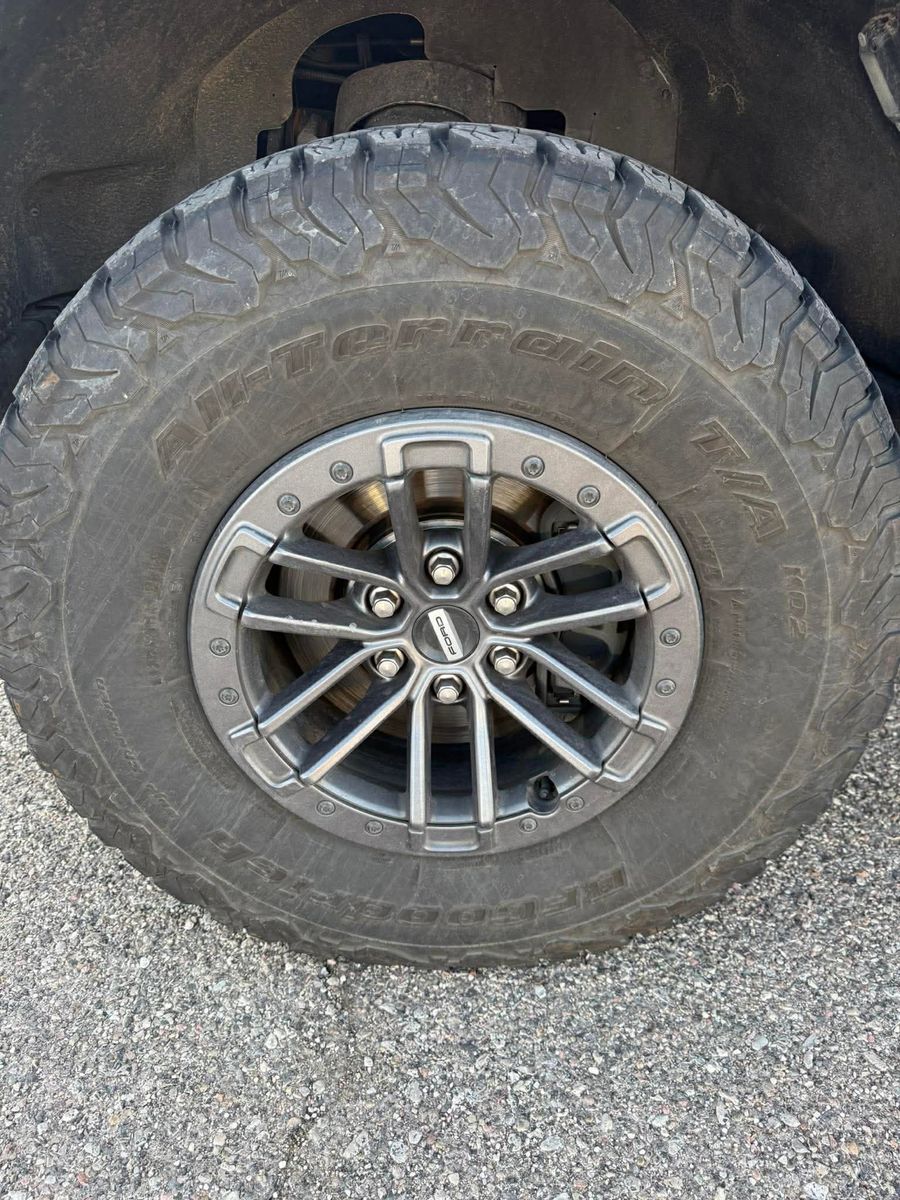 6x135 Ford Raptor Wheel & Tire