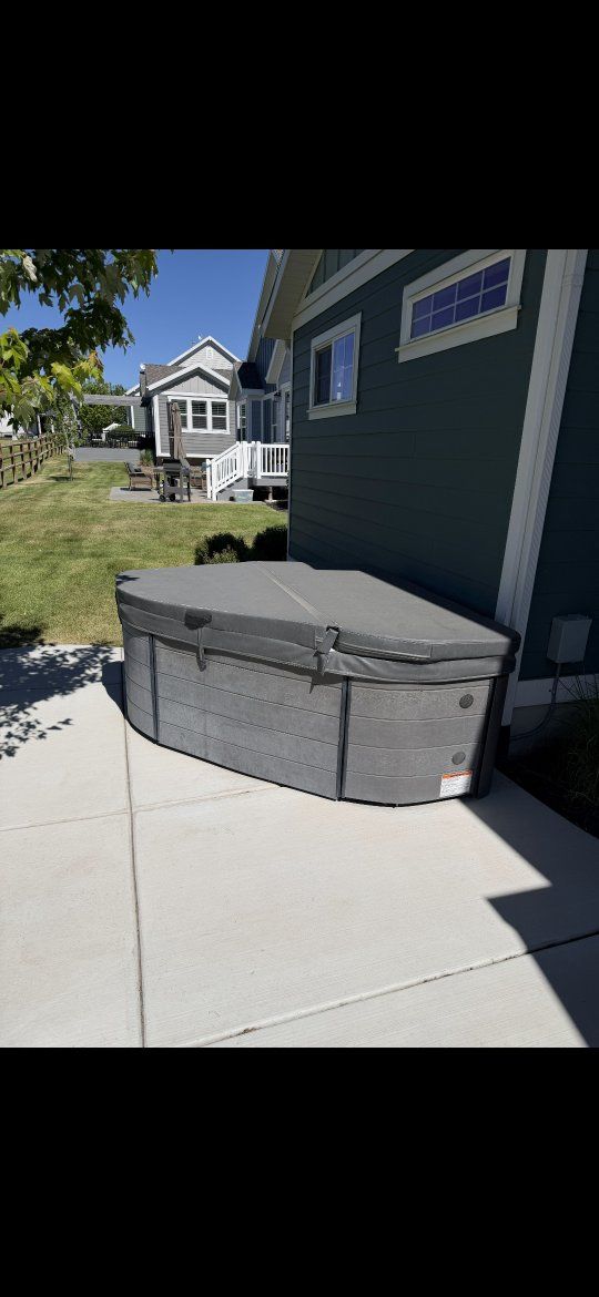 Master Spa 3 person up in Heber