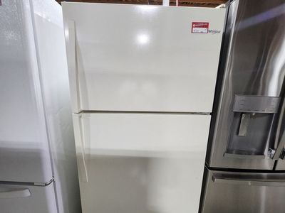 NICE WHIRLPOOL TOP AND BOTTOM FRIDGE! WITH A FULL WARRANTY