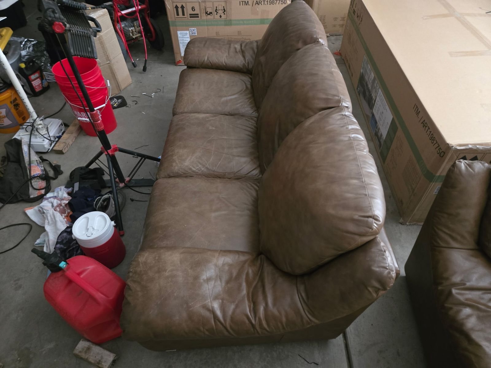 Main image 4