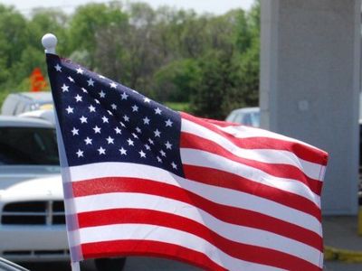 American US Flag Car Window Mount - Show Your Patriotism