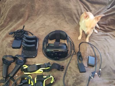 HTC Vive Focus Vision (Eye and Face Tracking) + 3 Vive Ultimate Trackers + DP streaming kit