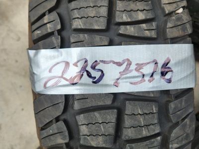 225/65r16 uniroyal Laredo at
