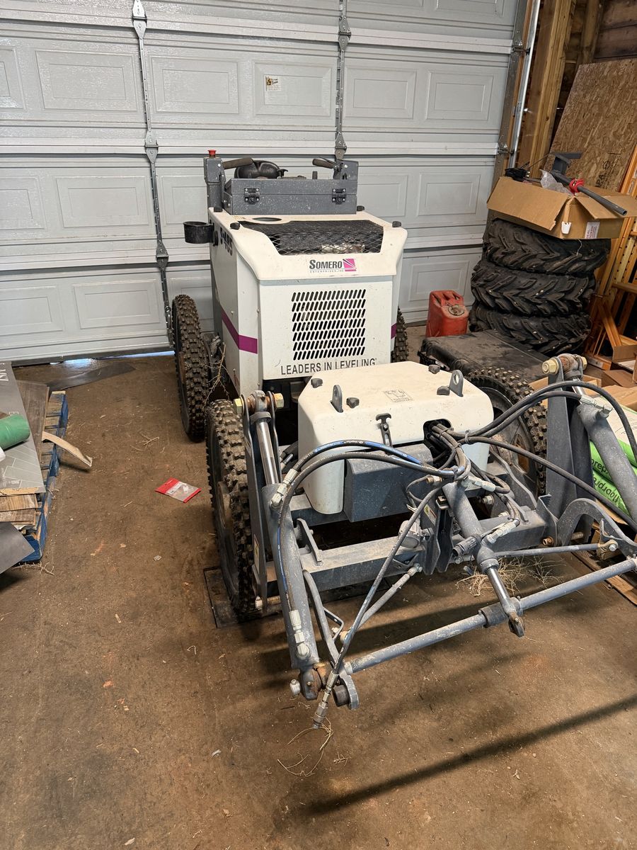 Somero S485 laser concrete screed