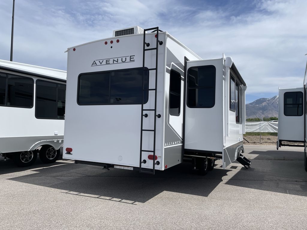 New 2026 Alliance RV Avenue 32RLS
