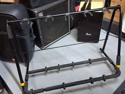 Hercules multiple guitar stand