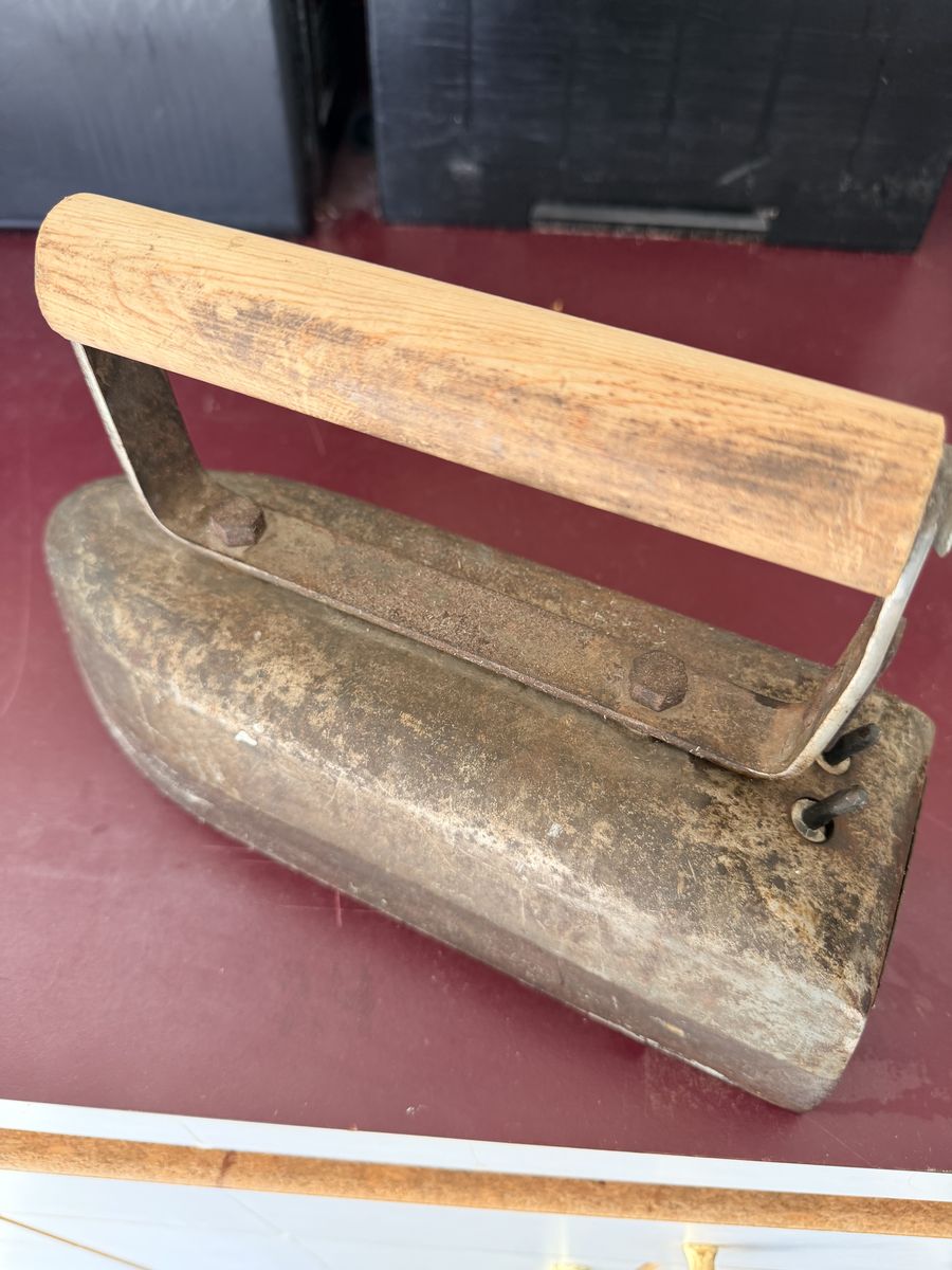 Vintage Dover Electric Iron