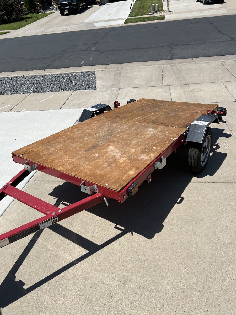 Haul Master 1,195 lb Capacity Foldable Utility Trailer (Item 62666)