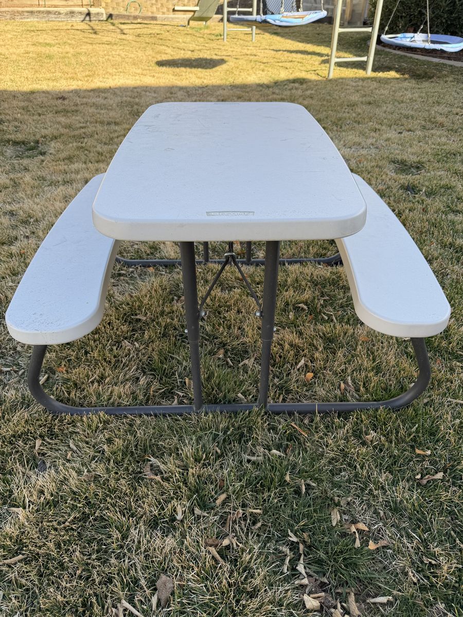 Childrens Lifetime Picnic Table