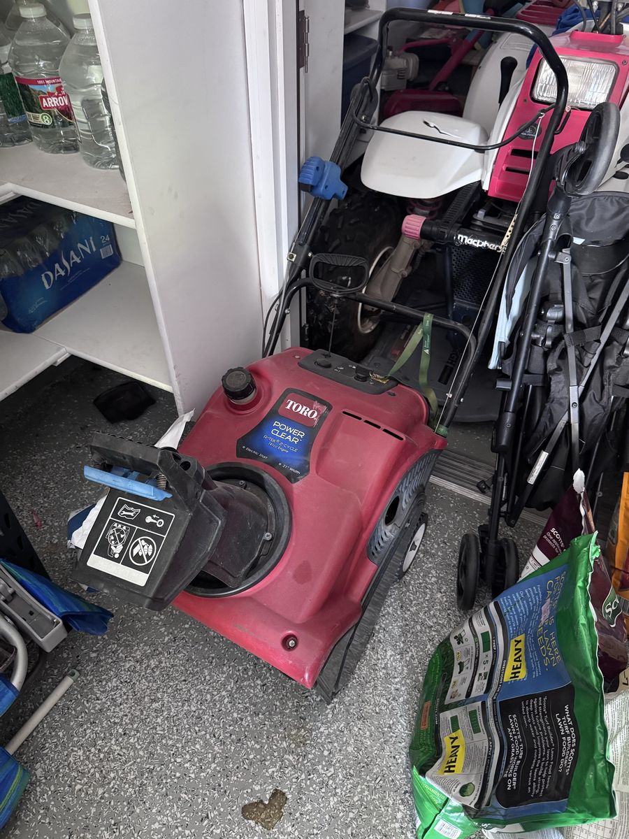 Toro Power Clear 21" Snowblower