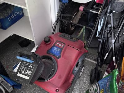 Toro Power Clear 21" Snowblower