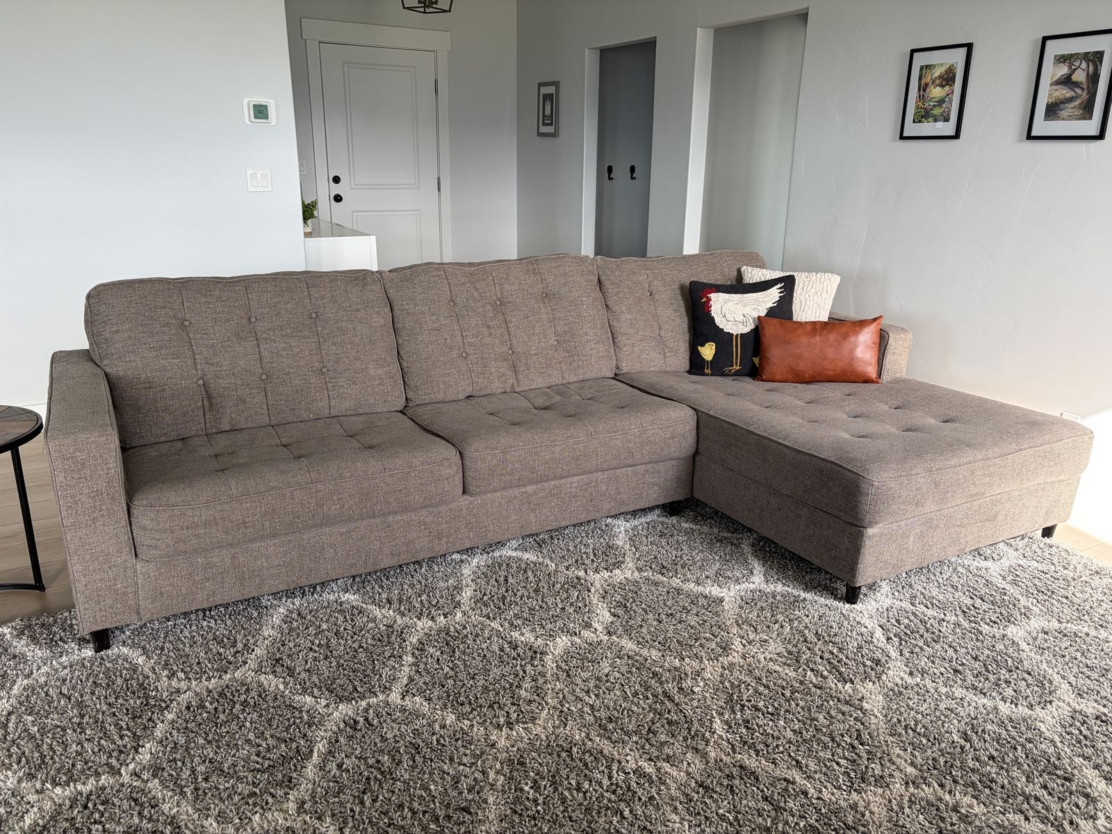 Large 10 ft Mid-Century Modern Tufted Sectional Sofa with Chaise. Pet-free home