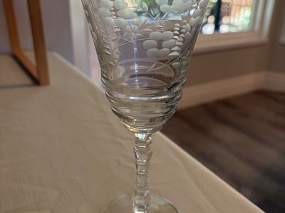 Vintage Etched Wine Glasses – Set of 8