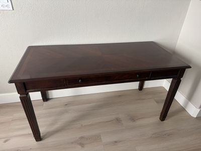 Desk for sale - $80