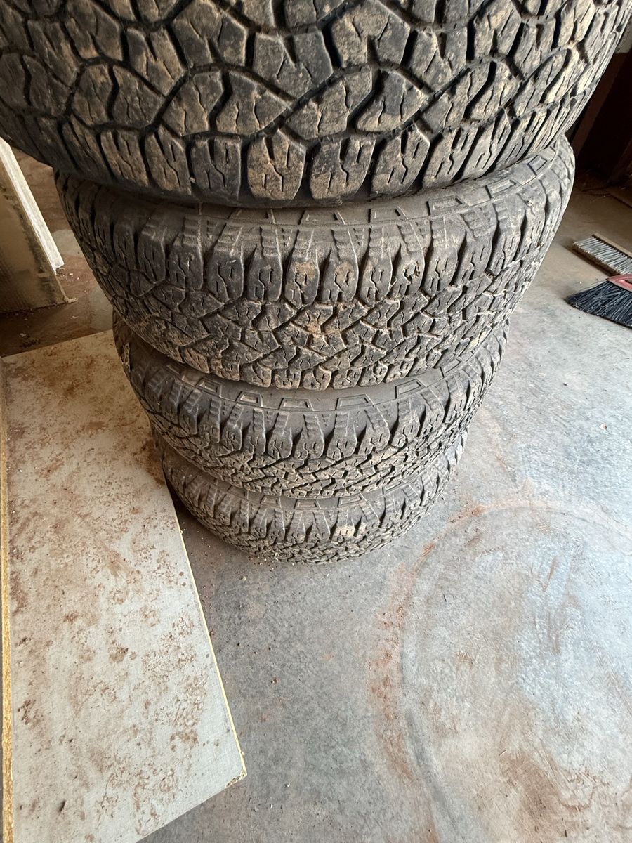 Main image 3