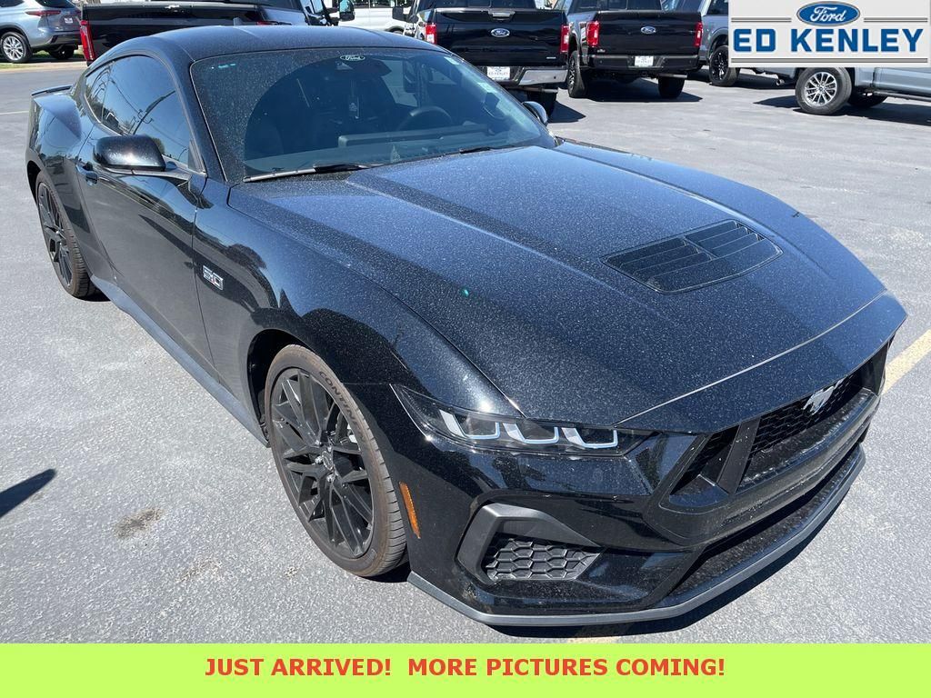 2024 FORD MUSTANG GT Premium