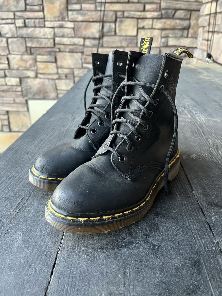 Dr. Martens Smooth Leather Combat Boots Black Women's Size 5 Lace-Up Ankle