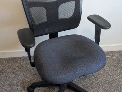 Office Chair - Blue w/ dot design