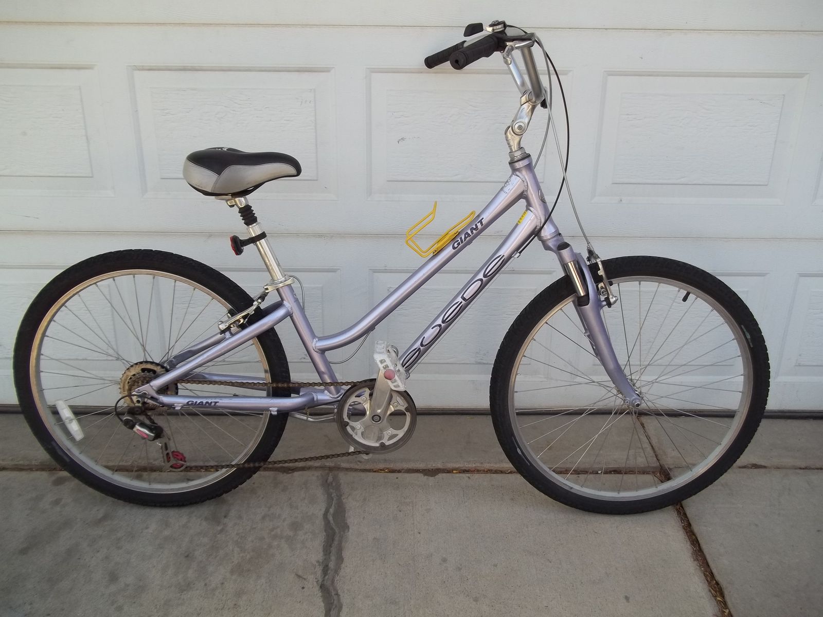 Giant Suede 7 speed Cruiser - Exercise with less impack