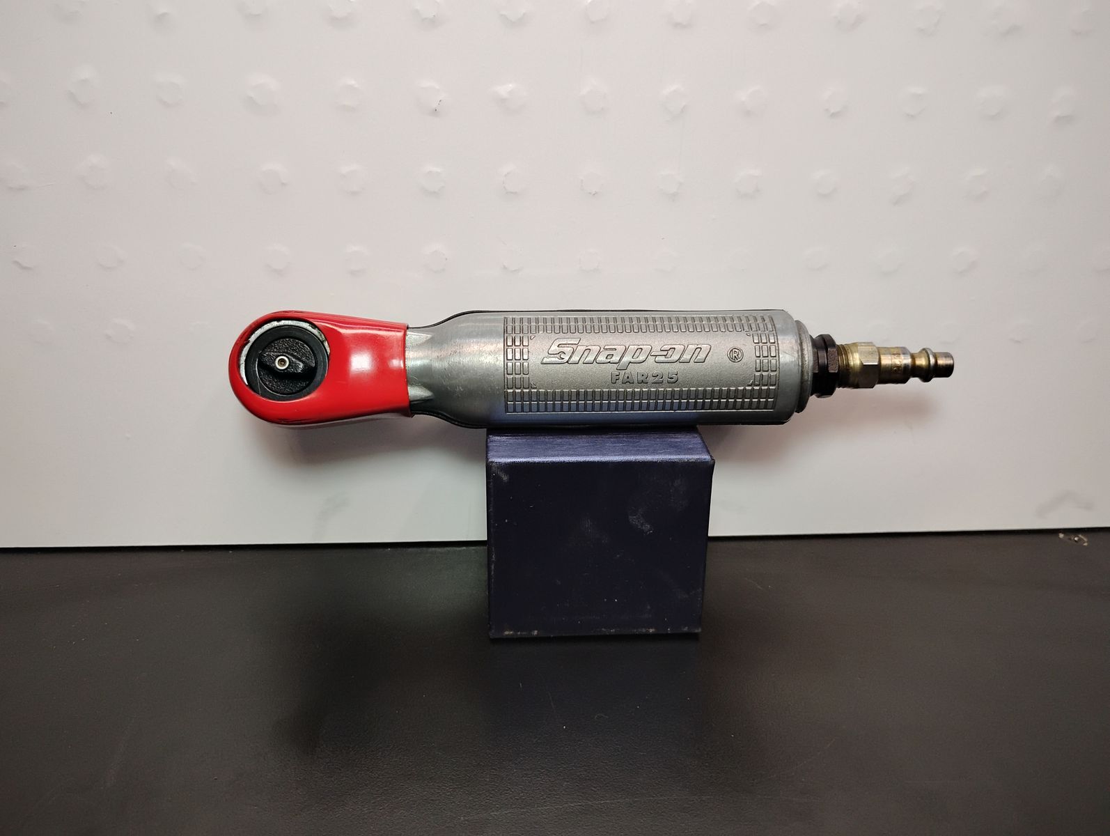 Snap-On FAR25 Heavy Duty 1/4" Drive Air Ratchet