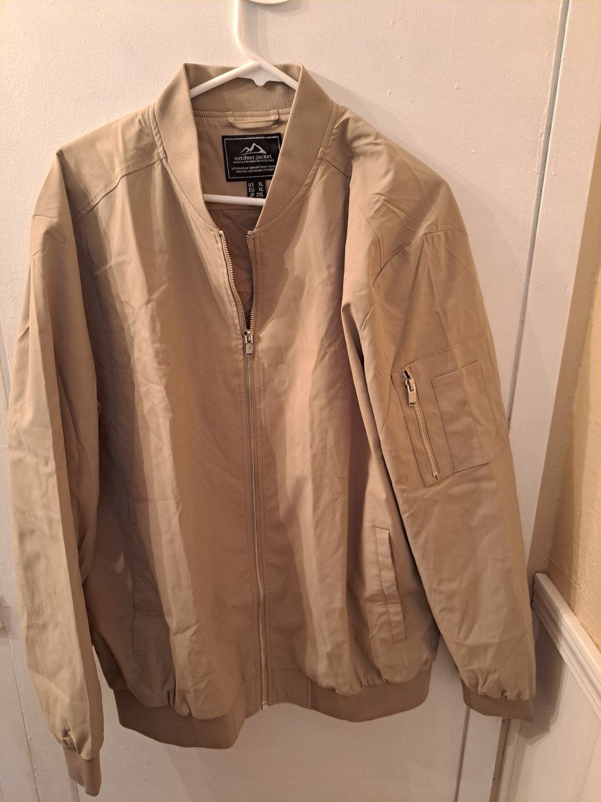 Main image 4