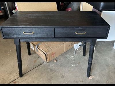 Black desk with drawers