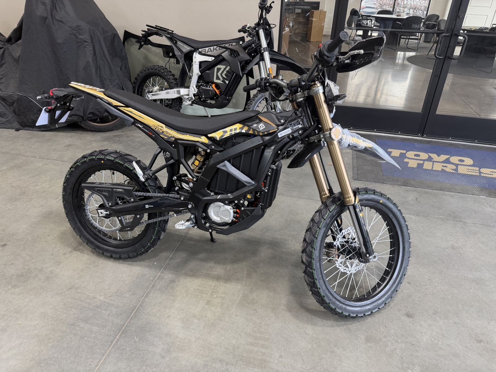 2025 surron ultra bee 21kw street legal