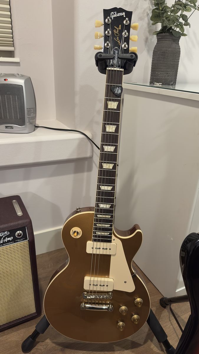 Gibson Les Paul Standard 50s Electric Guitar - Goldtop, Excellent Condition w/ Hard Case