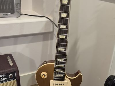 Gibson Les Paul Standard 50s Electric Guitar - Goldtop, Excellent Condition w/ Hard Case