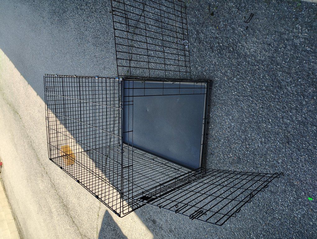 TOP PAW DOUBLE DOOR CRATE 47"L x 30"W x 35" H