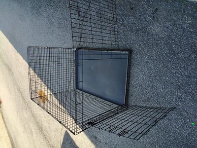 TOP PAW DOUBLE DOOR CRATE 47"L x 30"W x 35" H