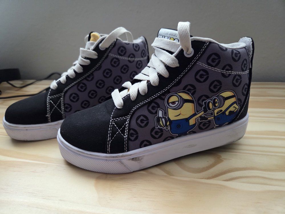 Minion Heely's size 1