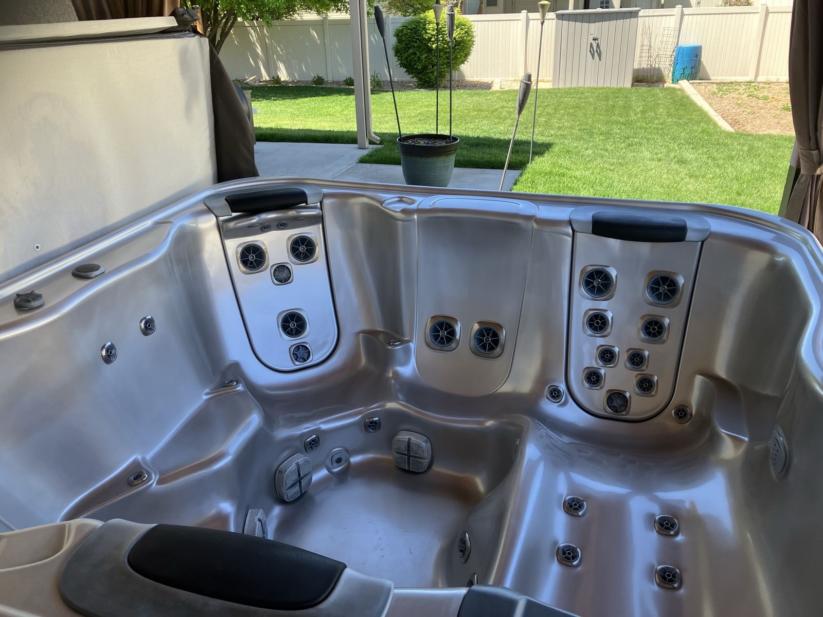 Bull Frog Spa Hot Tub