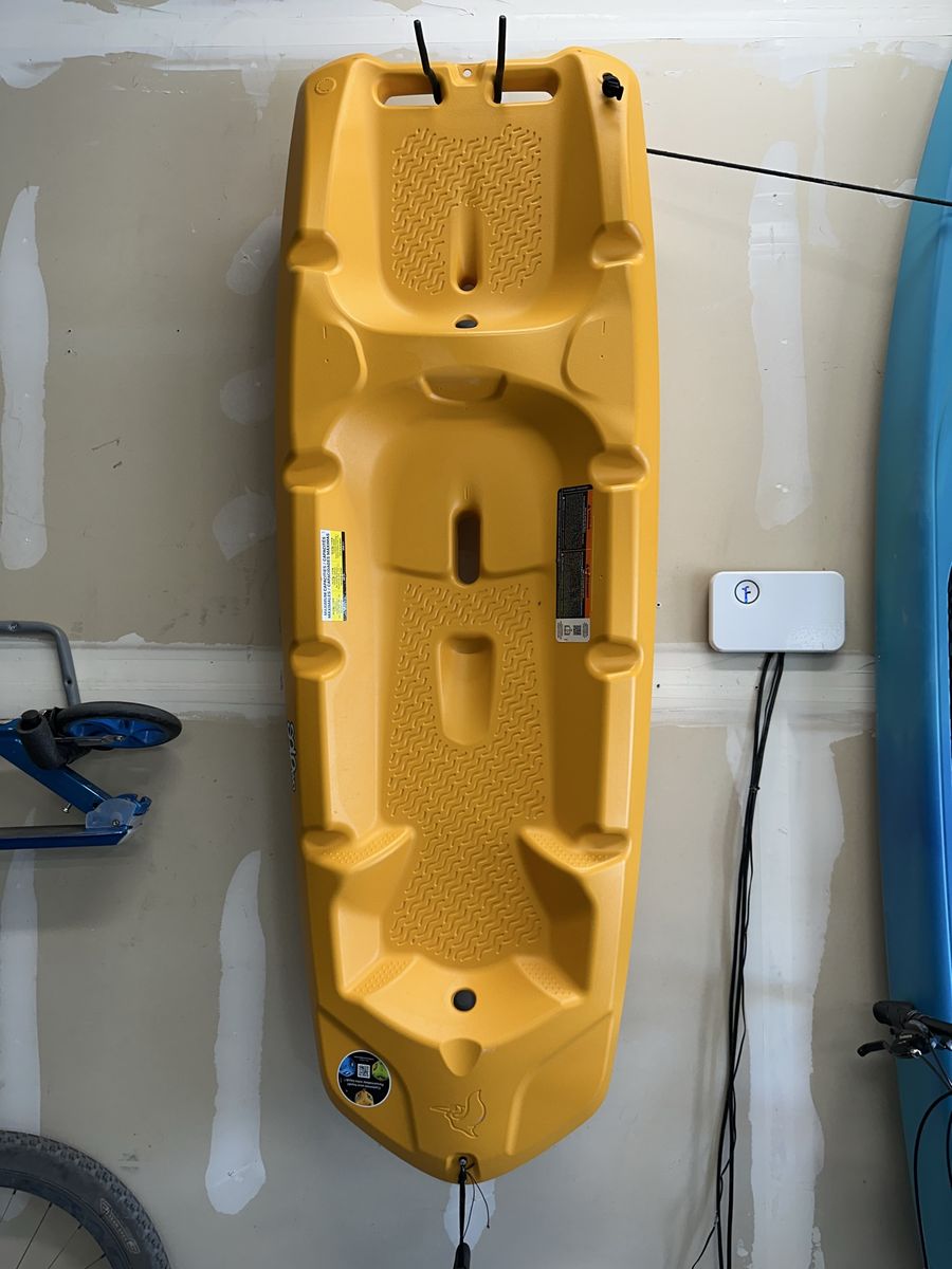 Solo EVO Kids Kayak - Yellow, Excellent Condition - Perfect for Young Paddlers!