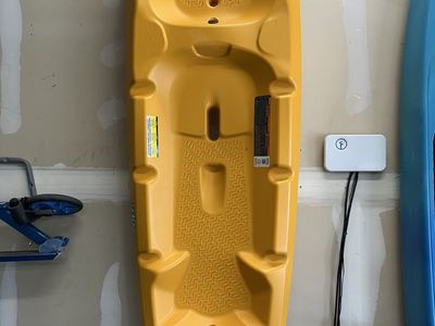 Solo EVO Kids Kayak - Yellow, Excellent Condition - Perfect for Young Paddlers!