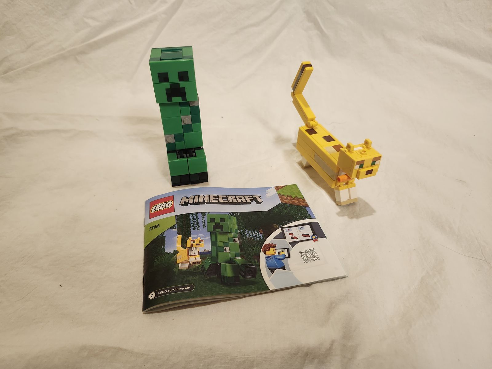 LEGO Minecraft 21156 BigFig Creeper and Ocelot – 100% Complete w/ Instructions