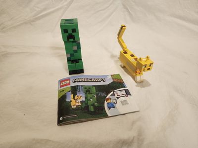 LEGO Minecraft 21156 BigFig Creeper and Ocelot – 100% Complete w/ Instructions