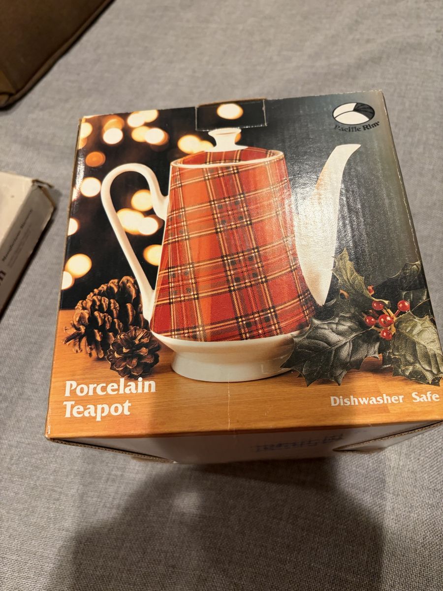 Porcelain teapot brand new ￼
