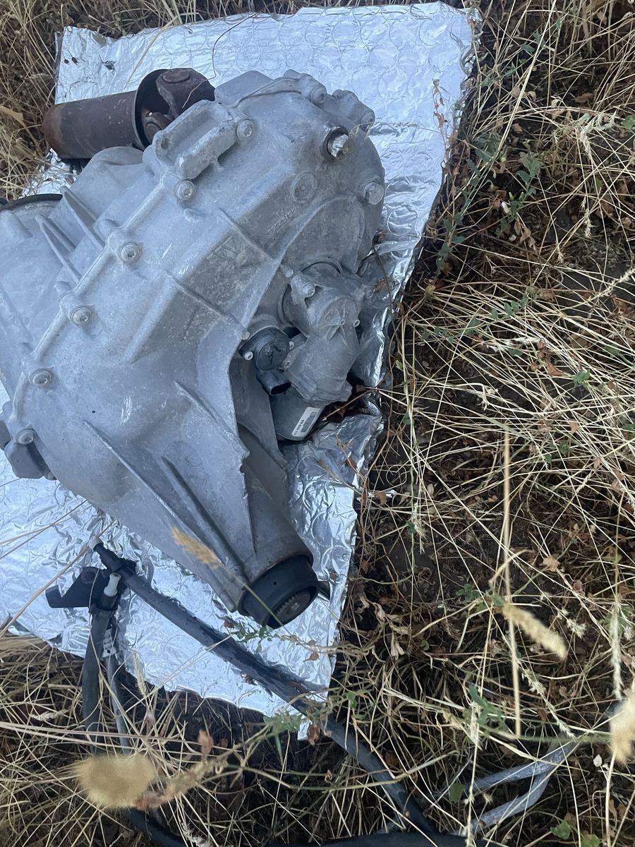 Chevy transfer case was pulled out of 2000s taho 