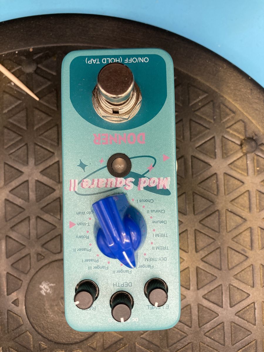Donner Mod Square – 16-Mode Multi-Modulation Pedal – CHEAP!