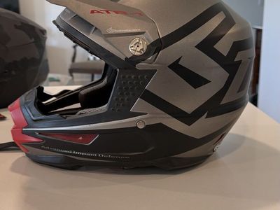 6D ATR-1 MX Helmet