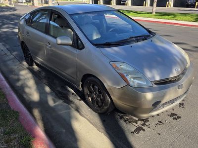 2007 toyota prius auto fwd 318k miles battery was replaced last year