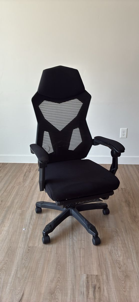 Black Ergonomic Office Chair with Mesh Back and Headrest