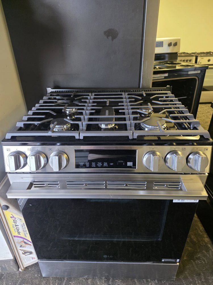 New Lg gas range