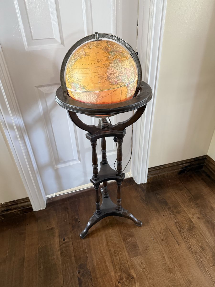 Vintage light up Butler standing globe 1960’s 46”