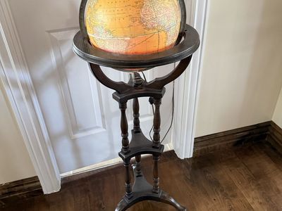 Vintage light up Butler standing globe 1960’s 46”