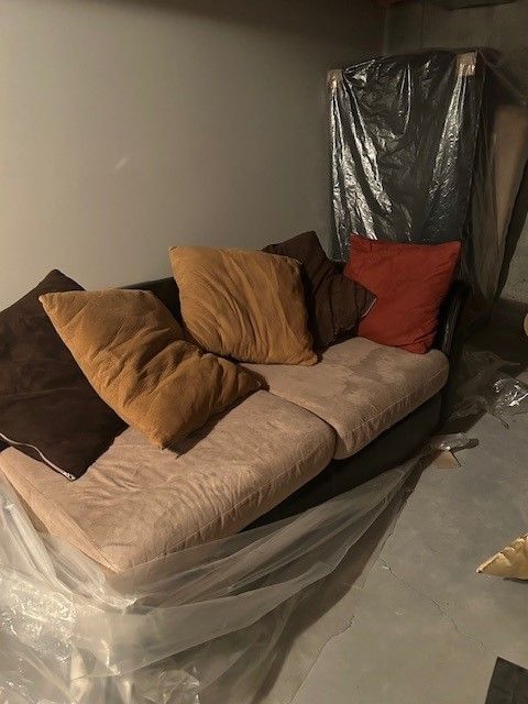 WHOLE HOUSE FULL OF FURNITURE