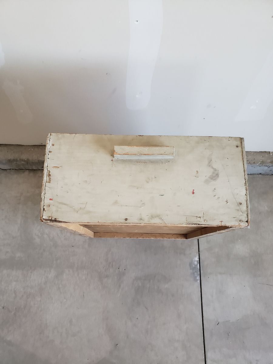 Antique Green Shabby Paint Box